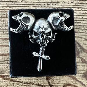 Stainless steel Skull and Cross Pendant